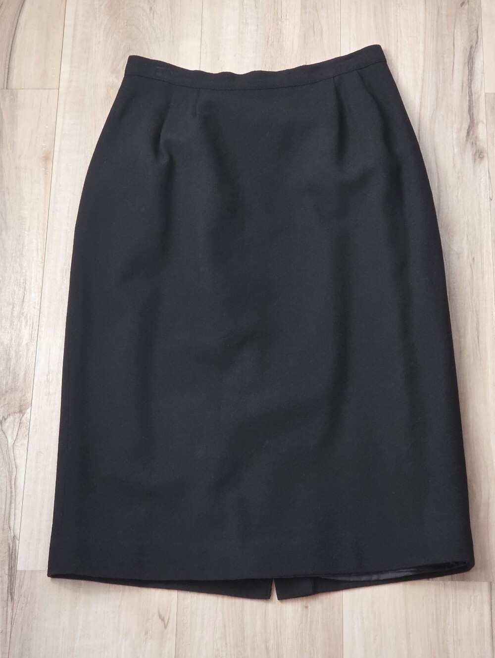 90s Vintage Sassco 100% Wool Black Pencil Skirt w. Pockets Size 6